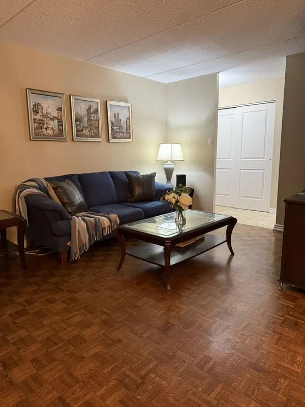 Glamorgan Ave, Toronto, ON M1P 2M8