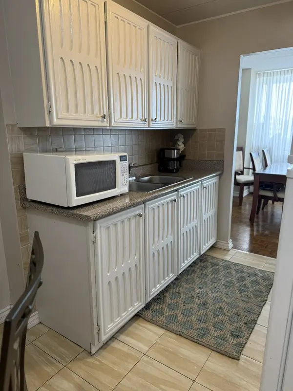 Glamorgan Ave, Toronto, ON M1P 2M8
