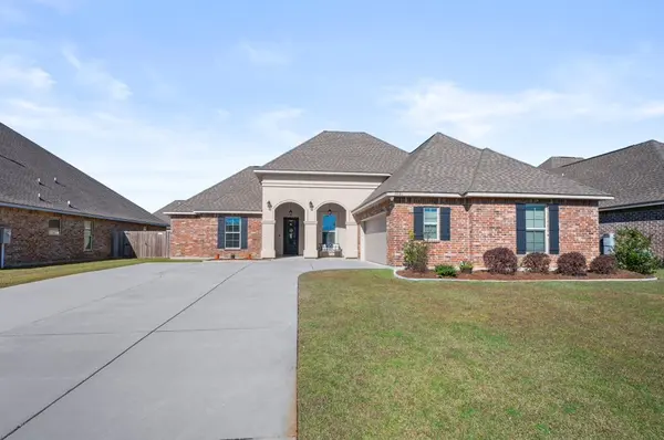 Providence Dr, Denham Springs, LA 70726-6641