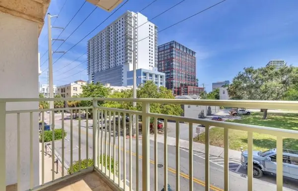 Clematis St, West Palm Beach, FL 33401-5306