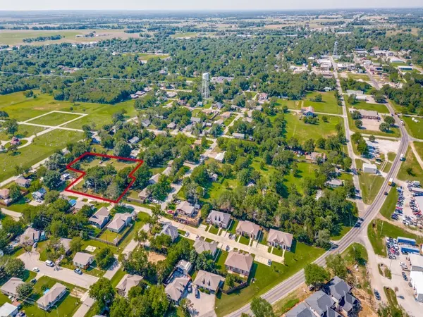 E Evans St, Pilot Point, TX 76258-4024