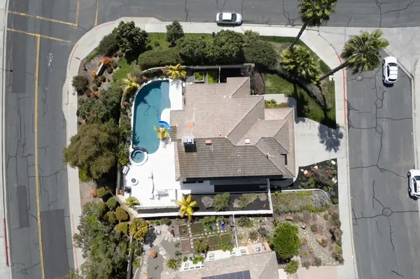 Via Ensenada, Carlsbad, CA 92009-9331