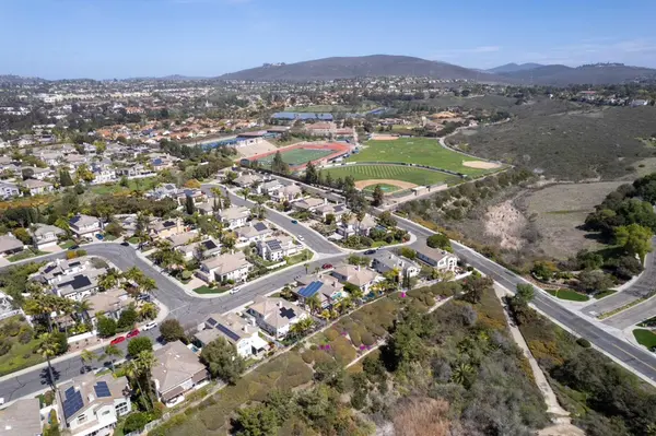 Via Ensenada, Carlsbad, CA 92009-9331