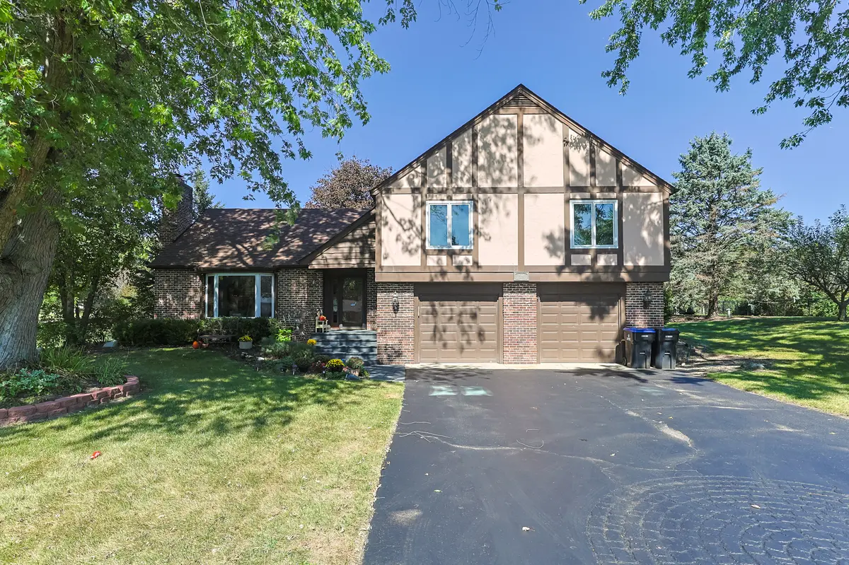 1506 Arabian Spur, Mchenry, IL 60051-7804