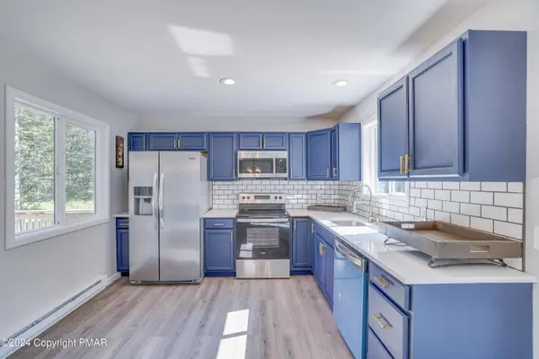 114 Independence Trl, Long Pond, PA 18334-7970