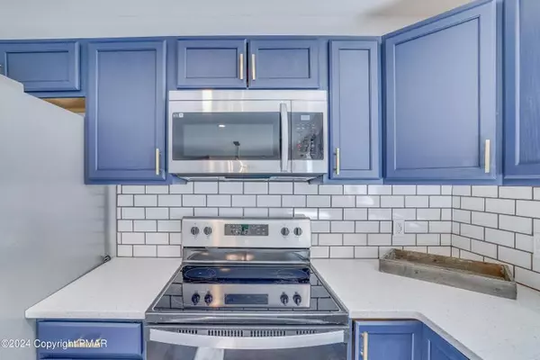 Long Pond, PA 18334-7970,114 Independence Trl