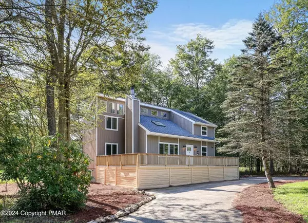 114 Independence Trl, Long Pond, PA 18334-7970