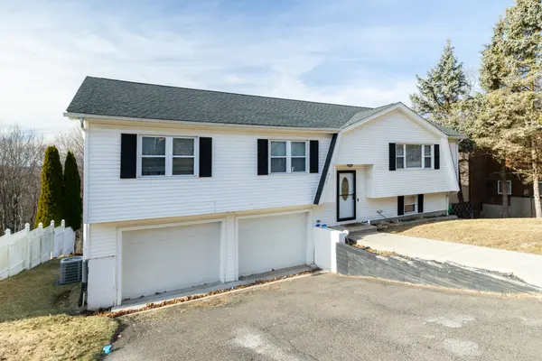 273 Fieldwood Rd, Waterbury, CT 06704-1160