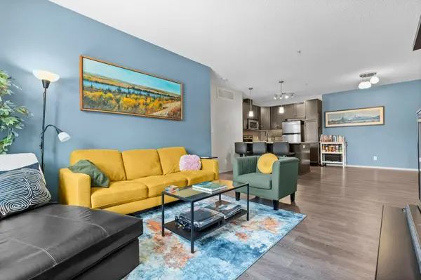 7825 71 St NW #235, Edmonton, AB T6B 3R9