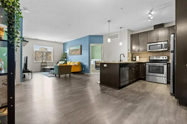 7825 71 St NW #235, Edmonton, AB T6B 3R9