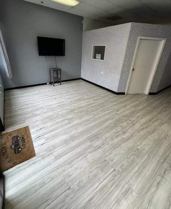 Tucker, GA 30084-1700,6330 Lawrenceville Hwy