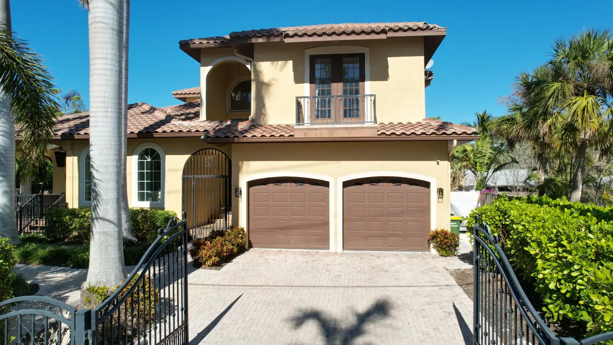 4900 Ocean Blvd, Sarasota, FL 34242-1641