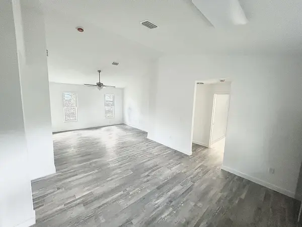 426 Thomas St, Sebastian, FL 32958-4262