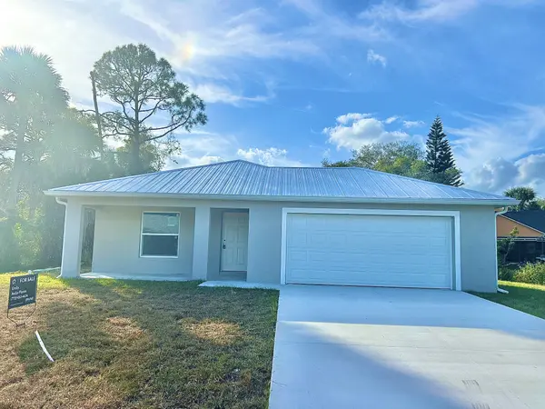 426 Thomas St, Sebastian, FL 32958-4262