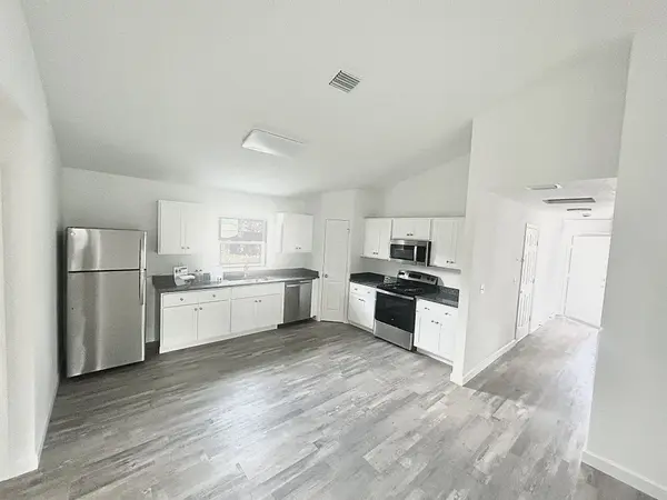426 Thomas St, Sebastian, FL 32958-4262