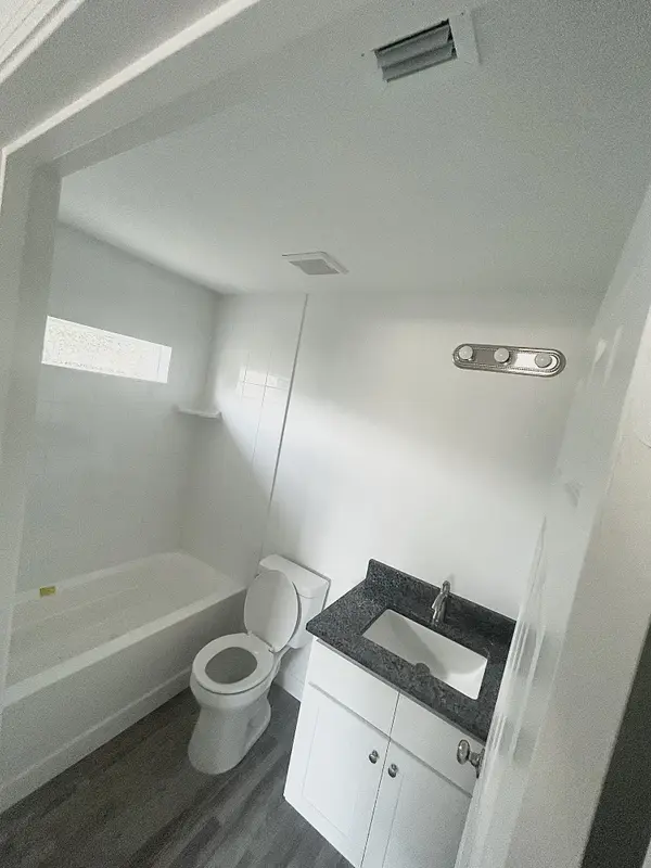 426 Thomas St, Sebastian, FL 32958-4262