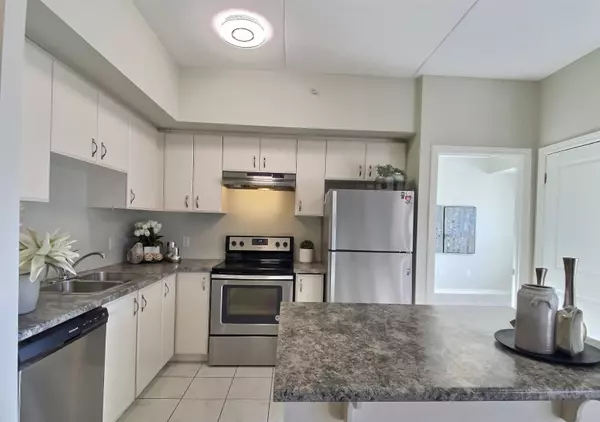 Milton, ON L9T 9A6,630 Sauve St #424