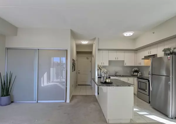 Milton, ON L9T 9A6,630 Sauve St #424