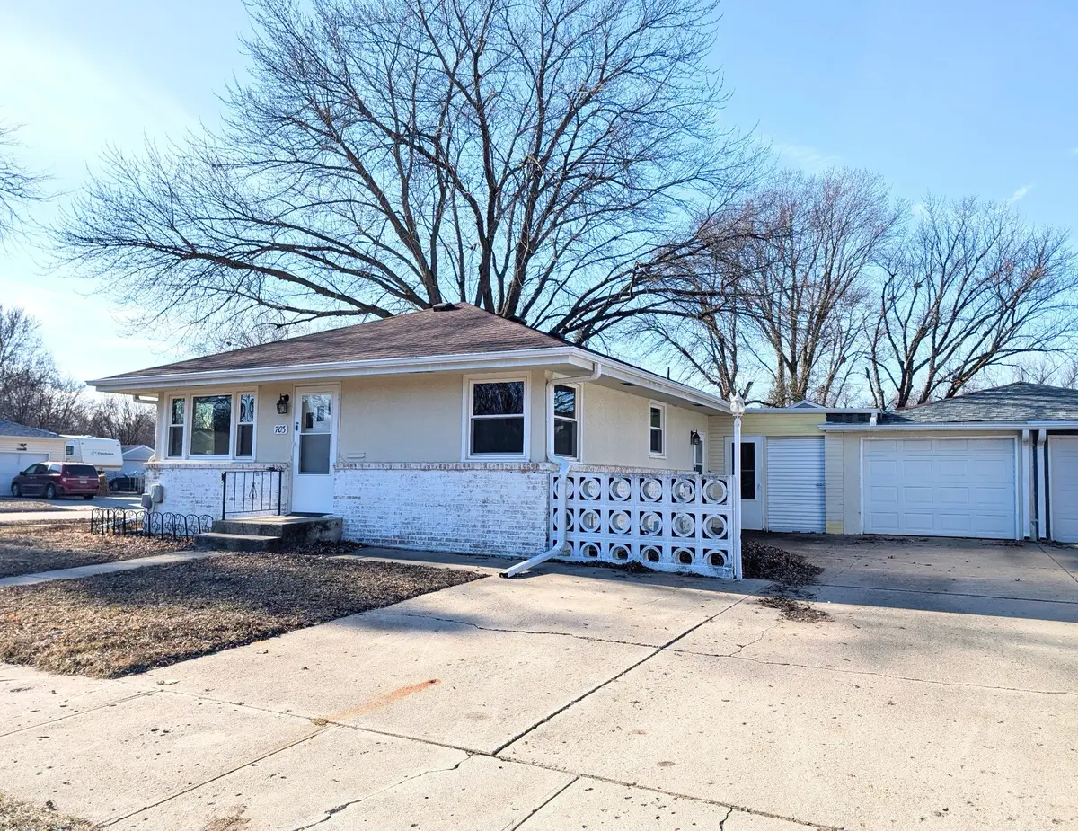 703 8th Ave W, Spencer, IA 51301-3220