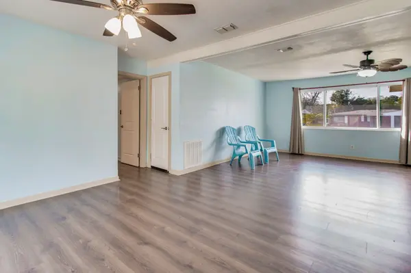 1002 Alexandria Dr, Pensacola, FL 32505-4502