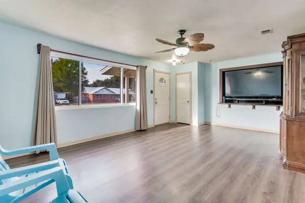 1002 Alexandria Dr, Pensacola, FL 32505-4502