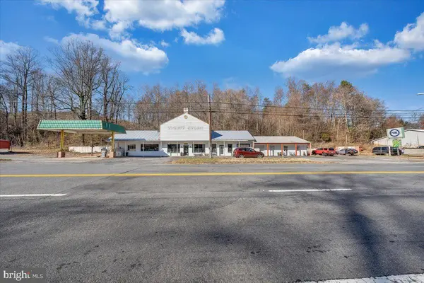 7367 Lee Hwy, Troutville, VA 24175-7552