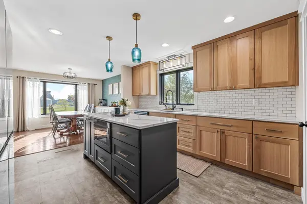 4440 Schultz Rd, Center Point, IA 52213-9756