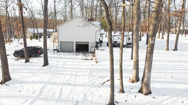 2821 Spring Dr, Vandalia, IL 62471-3813