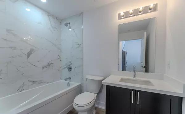 Hamilton, ON L8B,470 Dundas St E #1213