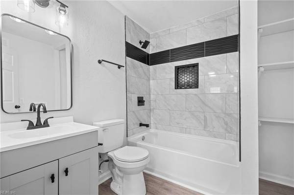 1045 Kenton Ave, Norfolk, VA 23504-3613