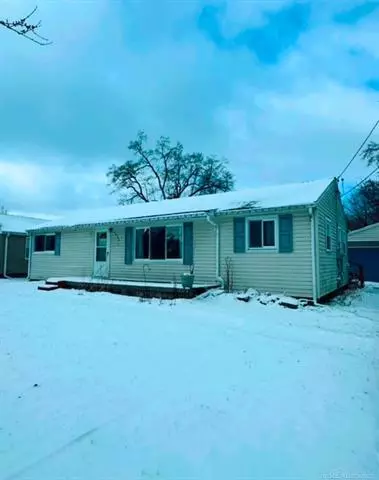 2068 Kent Dr, Davison, MI 48423-2348