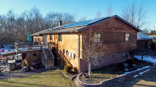 2039 Shook Ln, Centralia, IL 62801-8339
