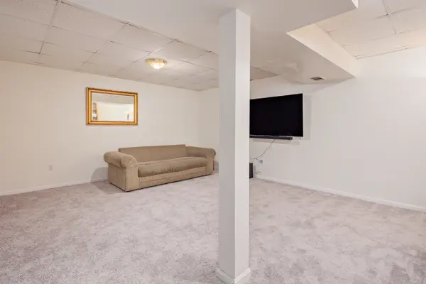 6120 Kara's Walk, Elkridge, MD 21075-5500