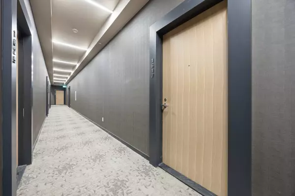 Toronto, ON M4S 0B1,5 Soudan Ave #1617