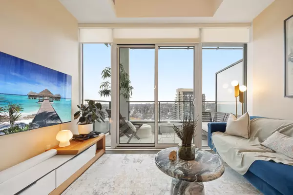 Toronto, ON M4S 0B1,5 Soudan Ave #1617