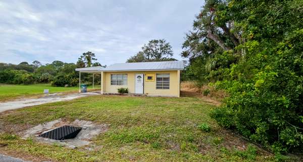 Fort Pierce, FL 34946-1511,2209 N 42nd St