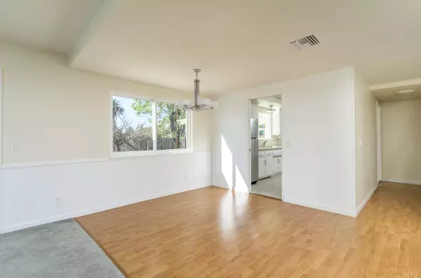 Thousand Oaks, CA 91362,1061 Colby Circle
