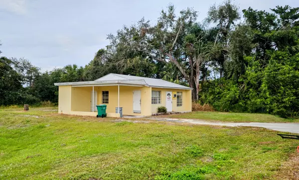 Fort Pierce, FL 34946-1511,2209 N 42nd St