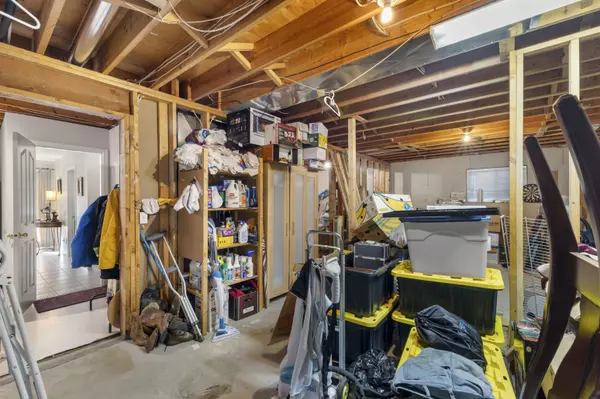 Maple Ridge, BC V4R,23887 117B St