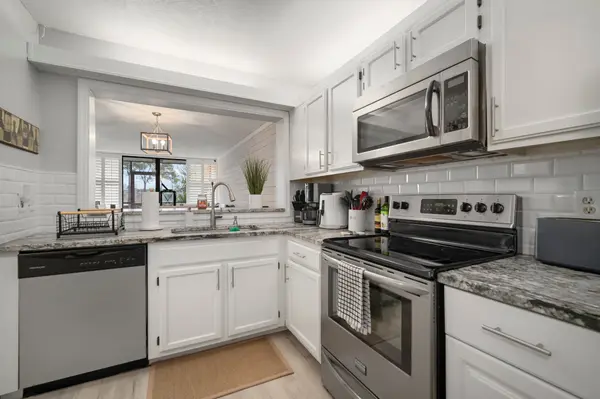 2424 W Tampa Bay Blvd #Unit#L102, Tampa, FL 33607-1300