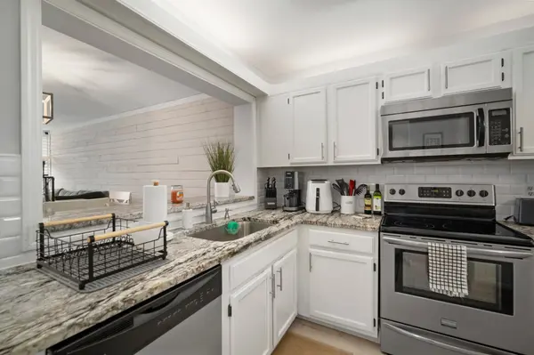 2424 W Tampa Bay Blvd #Unit#L102, Tampa, FL 33607-1300