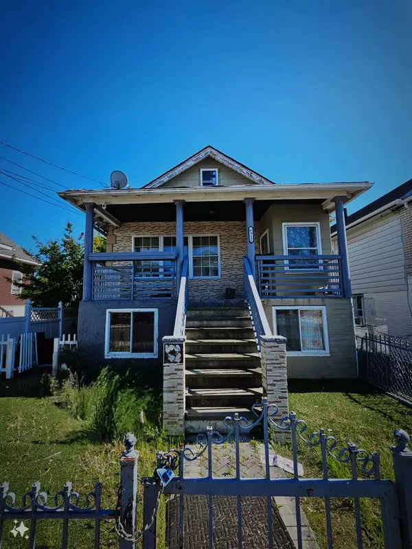 69-17 Hessler Ave, Arverne, NY 11692