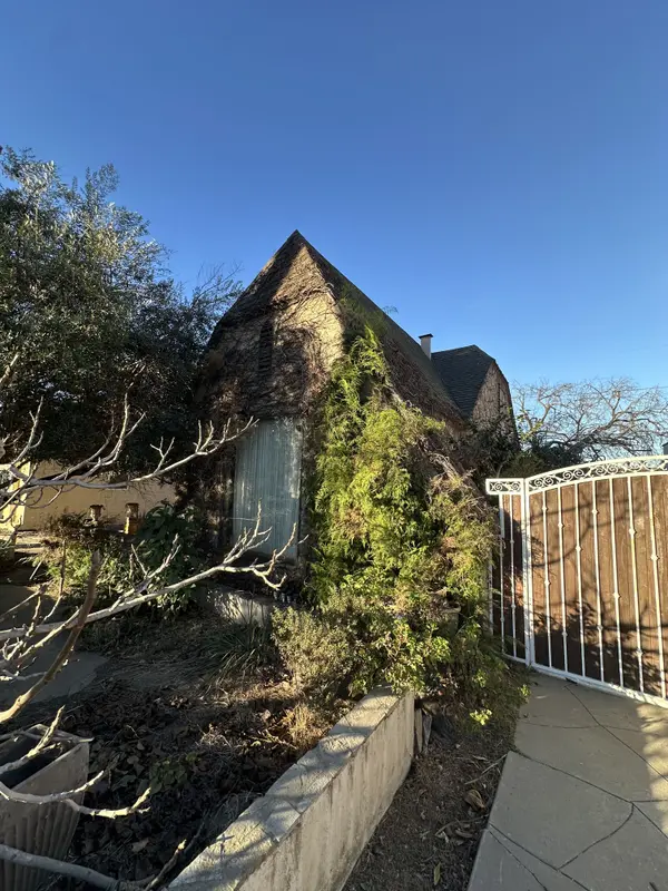 2015 San Francisco Ave, Long Beach, CA 90806-4146
