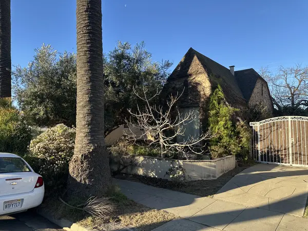 2015 San Francisco Ave, Long Beach, CA 90806-4146
