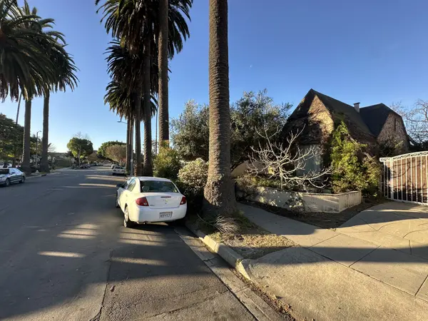 2015 San Francisco Ave, Long Beach, CA 90806-4146
