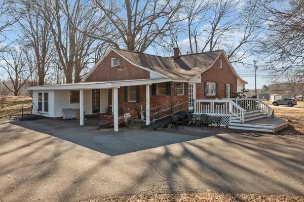 Newton, Carolina 28658,2614 S US 321 Highway