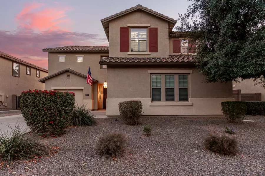 739 E Lovebird Ln, Gilbert, AZ 85297-1216