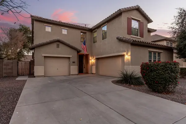 739 E Lovebird Ln, Gilbert, AZ 85297-1216