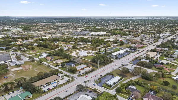 1910 SE Port St Lucie Blvd, Port St Lucie, FL 34952-5581