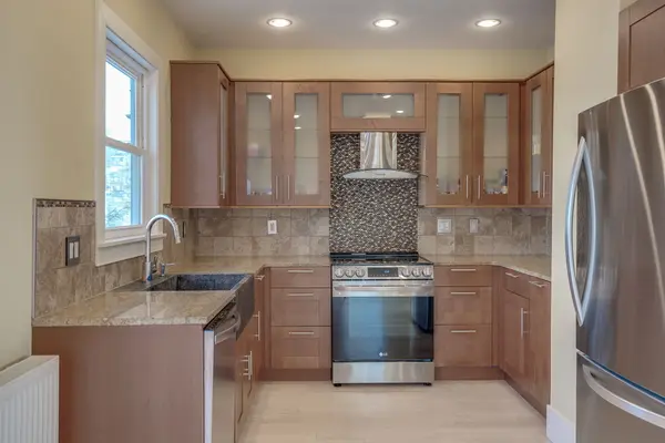 114 Prospect St, Gloucester, MA 01930-3712